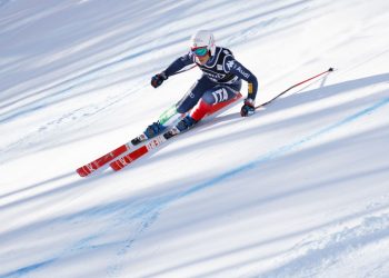 Federica Brignone alla consegna del premio Rosa Camuna 2025. aveva garantito al presidente della Regione Lombardia di tornare presto sugli sci: alla vigilia delle Olimpiadi ha mantenuto la promessa.