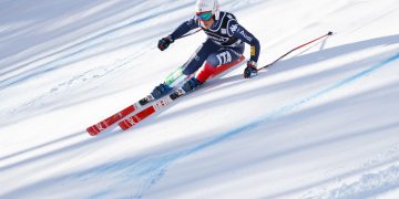 Federica Brignone alla consegna del premio Rosa Camuna 2025. aveva garantito al presidente della Regione Lombardia di tornare presto sugli sci: alla vigilia delle Olimpiadi ha mantenuto la promessa.