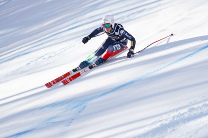 Federica Brignone alla consegna del premio Rosa Camuna 2025. aveva garantito al presidente della Regione Lombardia di tornare presto sugli sci: alla vigilia delle Olimpiadi ha mantenuto la promessa.