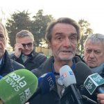 Il presidente della Lombardia, Attilio Fontana, a Niguarda per parlare con chi cura i feriti di Crans-Montana. Con lui l'assessore al Welfare, Guido Bertolaso