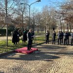 In foto l’assessore regionale alla Sicurezza e Protezione civile, Romano La Russa, durante il suo intervento alla cerimonia per la commemorazione della scomparsa dell’agente di Polizia locale Nicolò Savarino