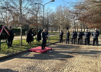 In foto l’assessore regionale alla Sicurezza e Protezione civile, Romano La Russa, durante il suo intervento alla cerimonia per la commemorazione della scomparsa dell’agente di Polizia locale Nicolò Savarino