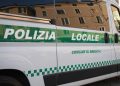 In foto un mezzo di Polizia locale al centro del nuovo bando 2027 dedicato alle dotazioni tecnico strumentali