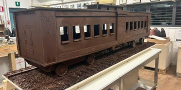 Palazzo Lombardia si prepara a diventare il palcoscenico di un'impresa unica: un treno di cioccolato; obiettivo il 'Guinness World Record'.