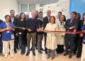 In foto gli assessori regionali Bertolaso e Alparone all’inaugurazione della Casa di Comunità di Bollate (Milano)