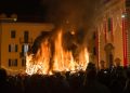 un'immagine del falò di Varese, uno dei fuochi tradizionali esclusi dai divieti in Lombardia