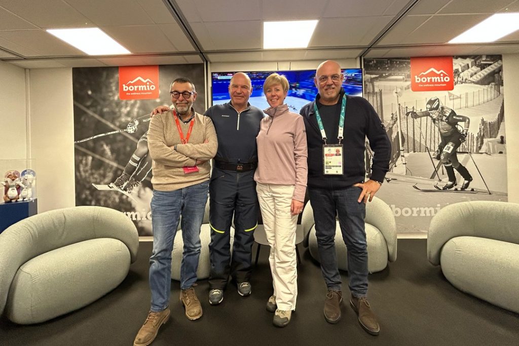 Al convegno 'Dietro le quinte delle Olimpiadi' a Bormio l'assessore agli Enti locali e alla Montagna Massimo Sertori, il Sindaco di Bormio Silvia Cavazzi e Marc Girardelli, ex stella dello sci mondiale