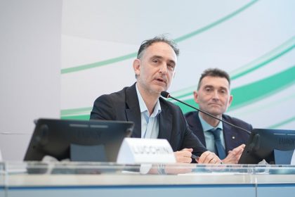L’assessore regionale all'Agricoltura, Sovranità alimentare e Foreste, Alessandro Beduschi, interviene alla conferenza stampa di presentazione del libro e del progetto didattico 'Buon Compleanno Carnaroli'