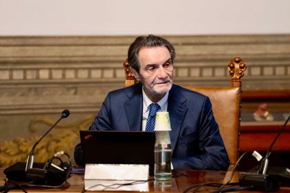In foto il presidente della Regione Lombardia Attilio Fontana in occasione della firma delle intese preliminari a Roma sull’autonomia differenziata