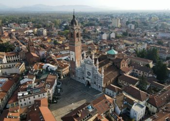 Disattivate le misure antinquinamento nella provincia di Monza (veduta panoramica dall'alto in foto): i dati del 3 febbraio hanno certificato il rispetto della qualità dell'aria