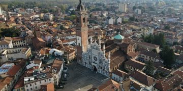 Disattivate le misure antinquinamento nella provincia di Monza (veduta panoramica dall'alto in foto): i dati del 3 febbraio hanno certificato il rispetto della qualità dell'aria