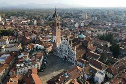 Disattivate le misure antinquinamento nella provincia di Monza (veduta panoramica dall'alto in foto): i dati del 3 febbraio hanno certificato il rispetto della qualità dell'aria