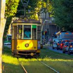 L’assessore regionale ai Trasporti e Mobilità sostenibile, Franco Lucente, è intervenuto al convegno ‘Sviluppo sostenibile e trasformazione digitale dei territori e delle imprese attraverso l’azione di Regione Lombardia’ ribadendo che entro il 2026 inizierà la sperimentazione del biglietto integrato