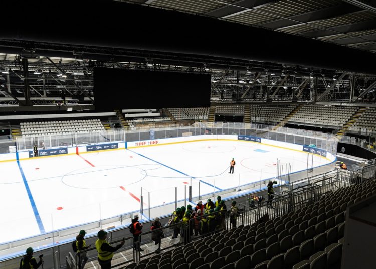 La pista di hockey alla Fiera di Rho (MI)