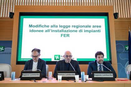 Gli assessori Beduschi, Sertori e Maione in conferenza stampa sul PdL Aree Idonee impianti a fonti rinnovabili della Lombardia