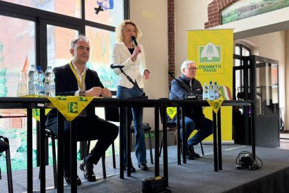 La presidente di Coldiretti Pavia, Silvia Garavaglia, con l'assessore Beduschi