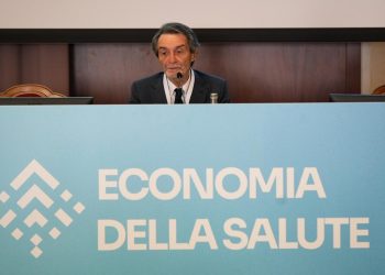 Il presidente Fontana durante il suo intervento al convegno 'Economia della Salute - Stati Generali' a Varese ha auspicato una legge di riforma dell'organizzazione sanitaria