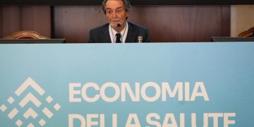 Il presidente Fontana durante il suo intervento al convegno 'Economia della Salute - Stati Generali' a Varese ha auspicato una legge di riforma dell'organizzazione sanitaria