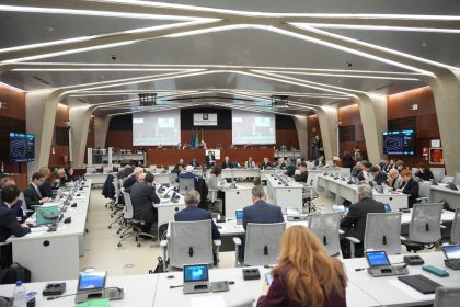 Unire Olimpiadi e Paralimpiadi in un'unica manifestazione è l'auspicio del presidente Attilio Fontana che in Aula consigliare ha fatto il punto sui Giochi di  Milano Cortina 2026.