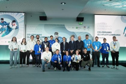 Palazzo Lombardia ospita l'evento ‘Celebriamo gli atleti Lombardi’ per ringraziare e consegnare un riconoscimento a tutti gli atleti lombardi che hanno preso parte alle Olimpiadi e Paralimpiadi Milano Cortina 2026. Nella foto il presidente della Regione Lombardia Attilio Fontana, il presidente del Consiglio regionale Federico Romani, il presidente CONI Marco Riva e gli atleti olimpici premiati
