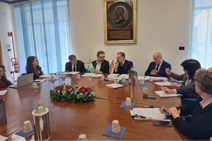 L'assessore regionale allo Sviluppo economico, Guido Guidesi, presenta a Desenzano del Garda (BS) l'accordo siglato tra Regione Lombardia e Regione Veneto per aumentare la centralità dei sistemi economici e produttivi dei due territori