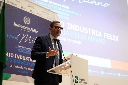 Premio Industria Felix, l'assessore Alparone durante il suo intervento