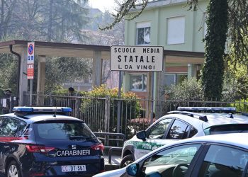 In foto la scuola di Trescore Balneario, in provincia di Bergamo, luogo dell’aggressione all’insegnante (foto Ansa)