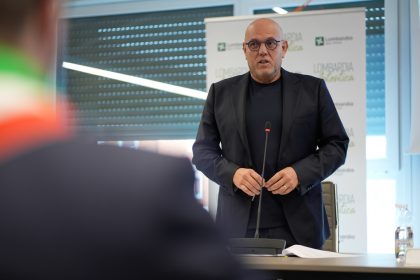 L'assessore agli Enti locali Massimo Sertori durante il Tour Area Interna Valtrompia