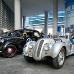 Auto d'epoca che parteciperanno alla storica Milano Sanremo in Piazza Lombardia