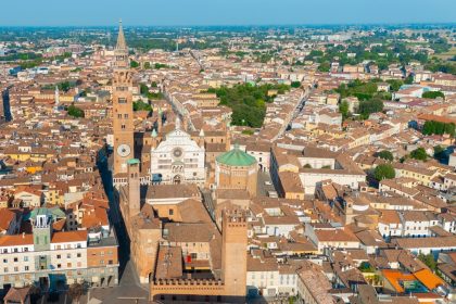 veduta di cremona dall'alto dove è stata decisa la disattivazione delle misure antinquinamento