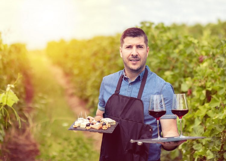 Enoturismo, arriva la prima piattaforma digitale che riunisce territori, cantine e Dop economy. La Lombardia presenta il progetto che punta a innovare il settore vitivinicolo italiano