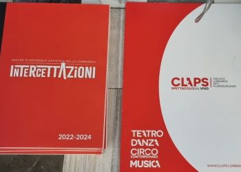 Alla conferenza stampa di IntercettAzioni, centro di residenza artistica di regione Lombardia, il volume che raccoglie progetti e schede degli artisti
