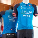 Il sottosegretario Picchi e il presidente della Federazione Ciclistica italiana Dagnoni hanno presentato a palazzo Lombardia la nuova Maglia Azzurra delle squadre nazionali di ciclismo