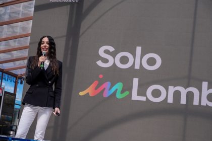 Debora Massari all'evento di presentazione nuovo brand In Lombardia all'area Oasi experience piazza Città di Lombardia