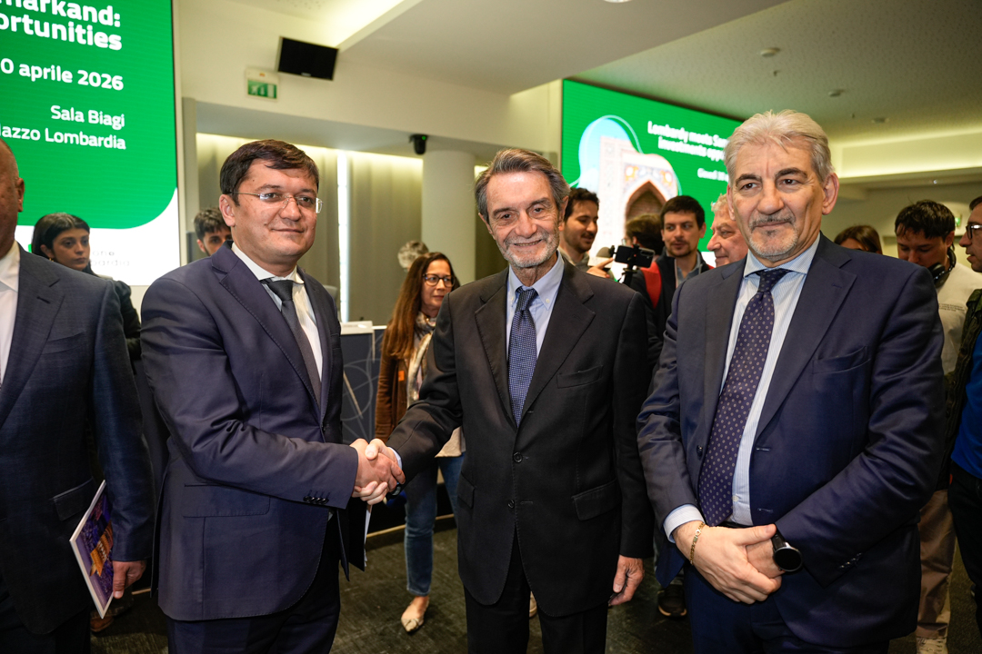 Il presidente Attilio Fontana e il sottosegretario Raffaele Cattaneo all'evento per rafforzare intesa tra Lombardia e Regione di Samarcanda (Uzbekistan)