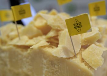 Grana Padano, uno dei simbolo della Dop economy di cui la Lombardia è capitale