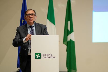 In foto l’assessore regionale alla Sicurezza e Protezione civile Romano La Russa intervenuto a sostegno della Polizia locale nel Milanese
