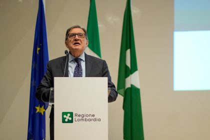 L'assessore regionale alla Sicurezza e Protezione civile, Romano La Russa, interviene all’evento 'Le Istituzioni al servizio della sicurezza della collettività - Il ruolo dell’aeronautica militare'