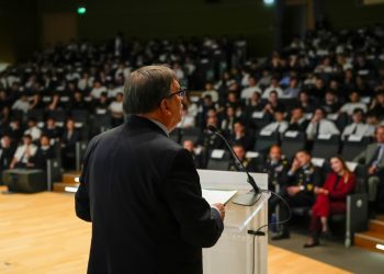 L'assessore regionale alla Sicurezza e Protezione civile, Romano La Russa, interviene all’evento 'Le Istituzioni al servizio della sicurezza della collettività - Il ruolo dell’aeronautica militare'