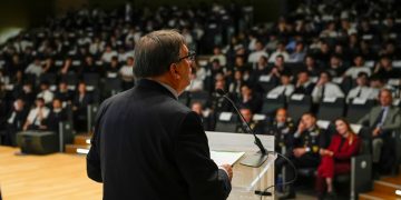 L'assessore regionale alla Sicurezza e Protezione civile, Romano La Russa, interviene all’evento 'Le Istituzioni al servizio della sicurezza della collettività - Il ruolo dell’aeronautica militare'