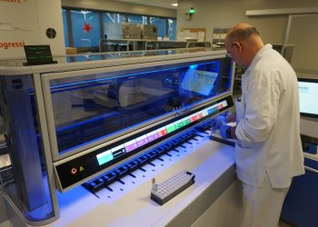 LNews-Foto.SANITÀ. BERGAMO, AL ‘PAPA GIOVANNI XXIII’ LA NUOVA FRONTIERA DELLA DIAGNOSTICA: ARRIVANO INTELLIGENZA ARTIFICIALE E AUTOMAZIONE TOTALE