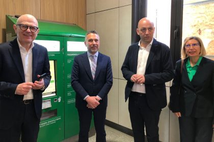 In foto l’assessore regionale ai Trasporti e Mobilità sostenibile di Regione Lombardia, Franco Lucente, durante il sopralluogo alla stazione di Codogno (Lodi), insieme ai vertici di Trenord