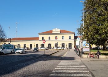 In foto la stazione di Pavia: il capoluogo e alcuni comuni della provincia sono al centro dell’accordo tra Regione Lombardia e Prefettura per aumentare la sicurezza nelle aree limitrofe