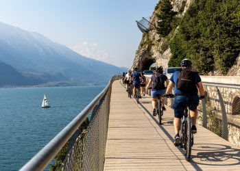 La Giunta regionale ha aggiornato il Piano Regionale della Mobilità Ciclistica consolidando una rete portante di 25 percorsi