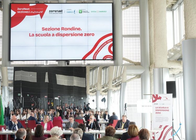 Al Belvedere ‘Silvio Berlusconi’ di Palazzo Lombardia si è svolta la conferenza stampa di presentazione di ‘Sezione Rondine. La scuola a dispersione zero’, programma promosso da Fondazione Cariplo e Regione Lombardia in collaborazione con Intesa Sanpaolo