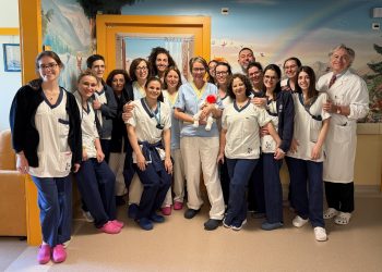 Nata di soli 625 grammi, dopo tre mesi lascia l’ospedale di Como