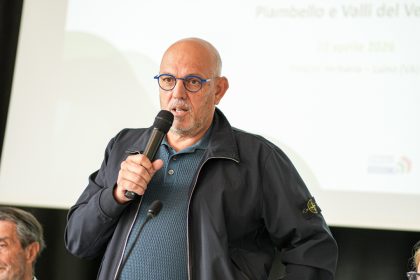 In foto l’assessore regionale agli Enti locali Massimo Sertori intervenuto a sostegno della mobilità fra Italia e Svizzera dei transfrontalieri