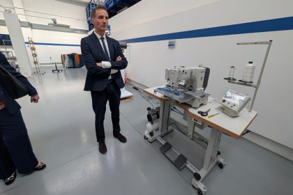 L'assessore regionale Fermi alla Buraschi di Biassono per la tappa del Tour "Viaggio nel cuore produttivo lombardo"