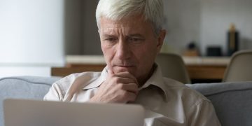 Firmato l'accordo fra Regione Lombardia e Fondazione Ravasi Garzanti: sosterrà la rete degli sportelli dedicati alle persone anziane