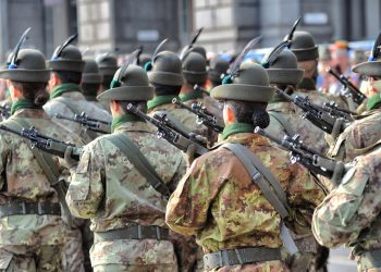 In foto alcune associazione combattentistiche, al centro del nuovo bando 2026 di Regione Lombardia a sostegno del loro ruolo sociale